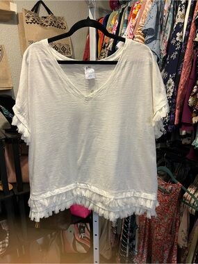 Isela V-Neck White Fringe Short Sleeve Blouse